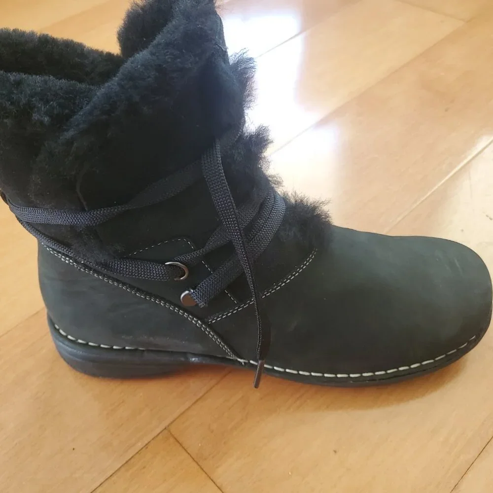 Leather and Natural Fur winter boots - Picture 3 of 9